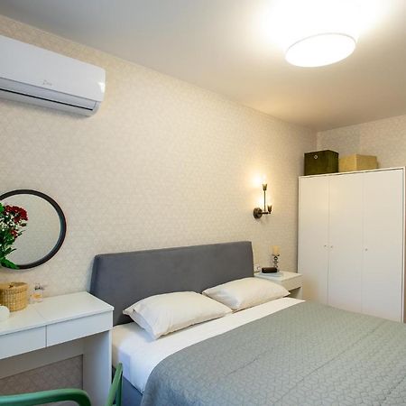 Luxury Apartment With 2 Bedrooms In The City Center Mykolaiv Eksteriør billede